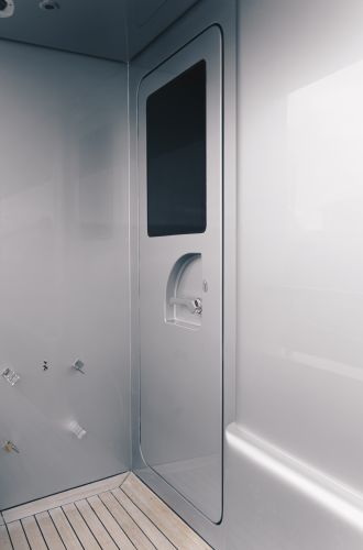 door yacht